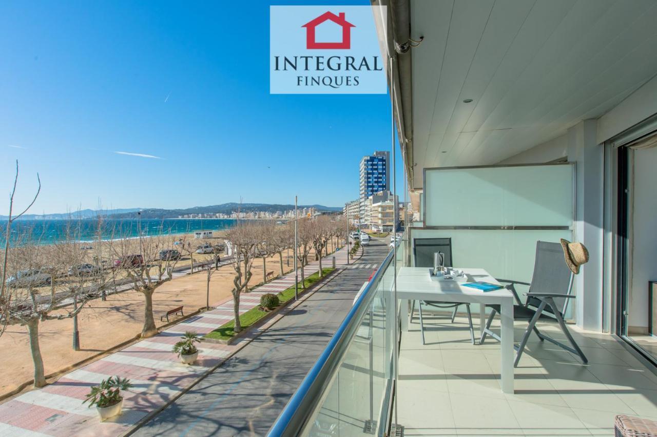 Palamos Beachfront Apartment Bagian luar foto